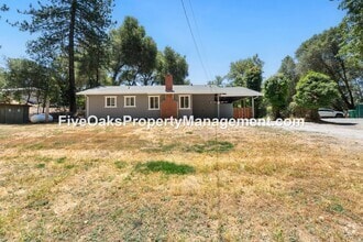 Building Photo - 520 Fowler Ln