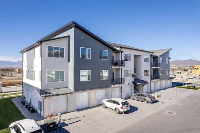 Building Photo - 362 S 1080 W