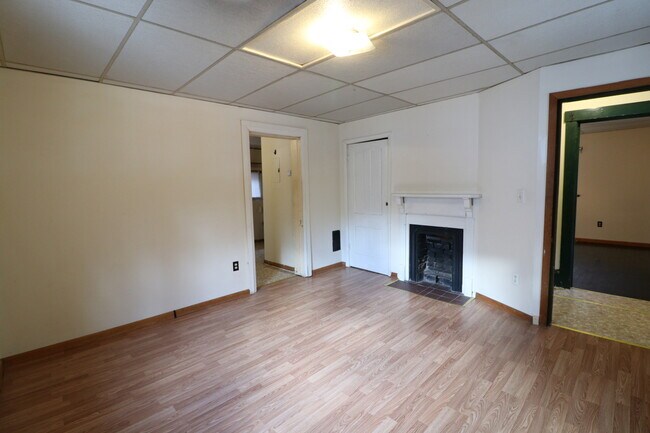 Foto del edificio - 1 Bed/1 Bath Home steps from the Downtown Campus - Available Now, June, July or August!