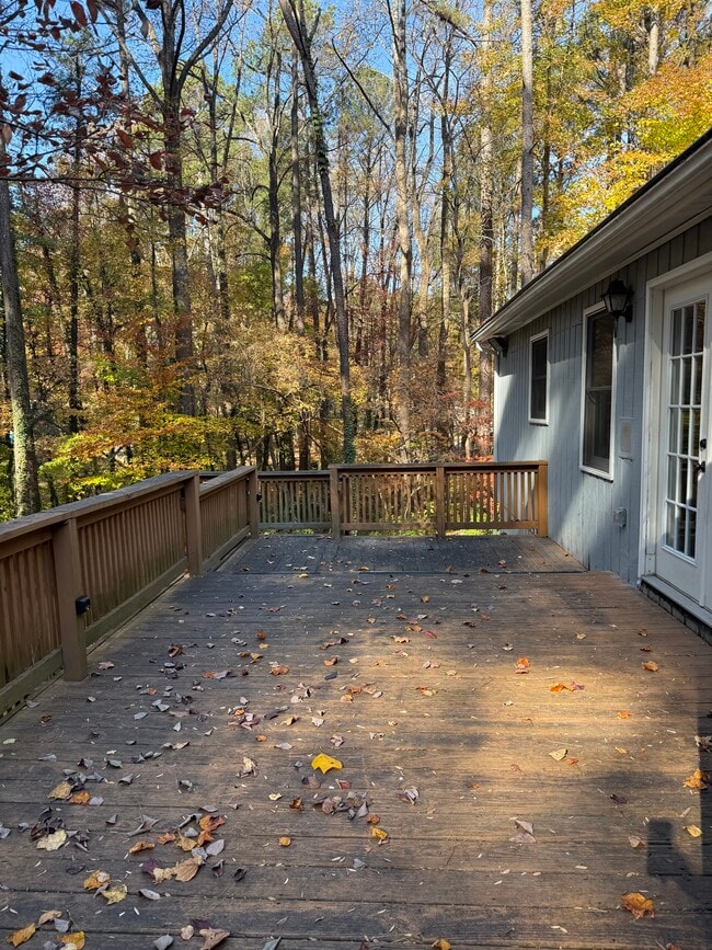 Building Photo - 4711 Highview Ct