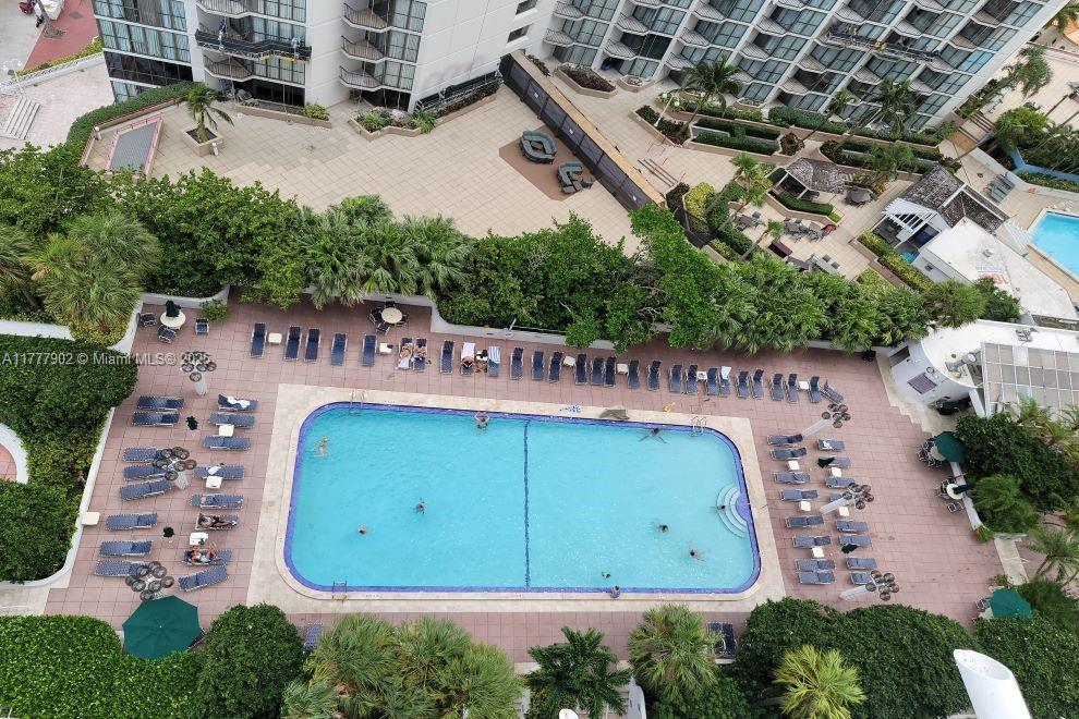 Primary Photo - 1717 N Bayshore Dr