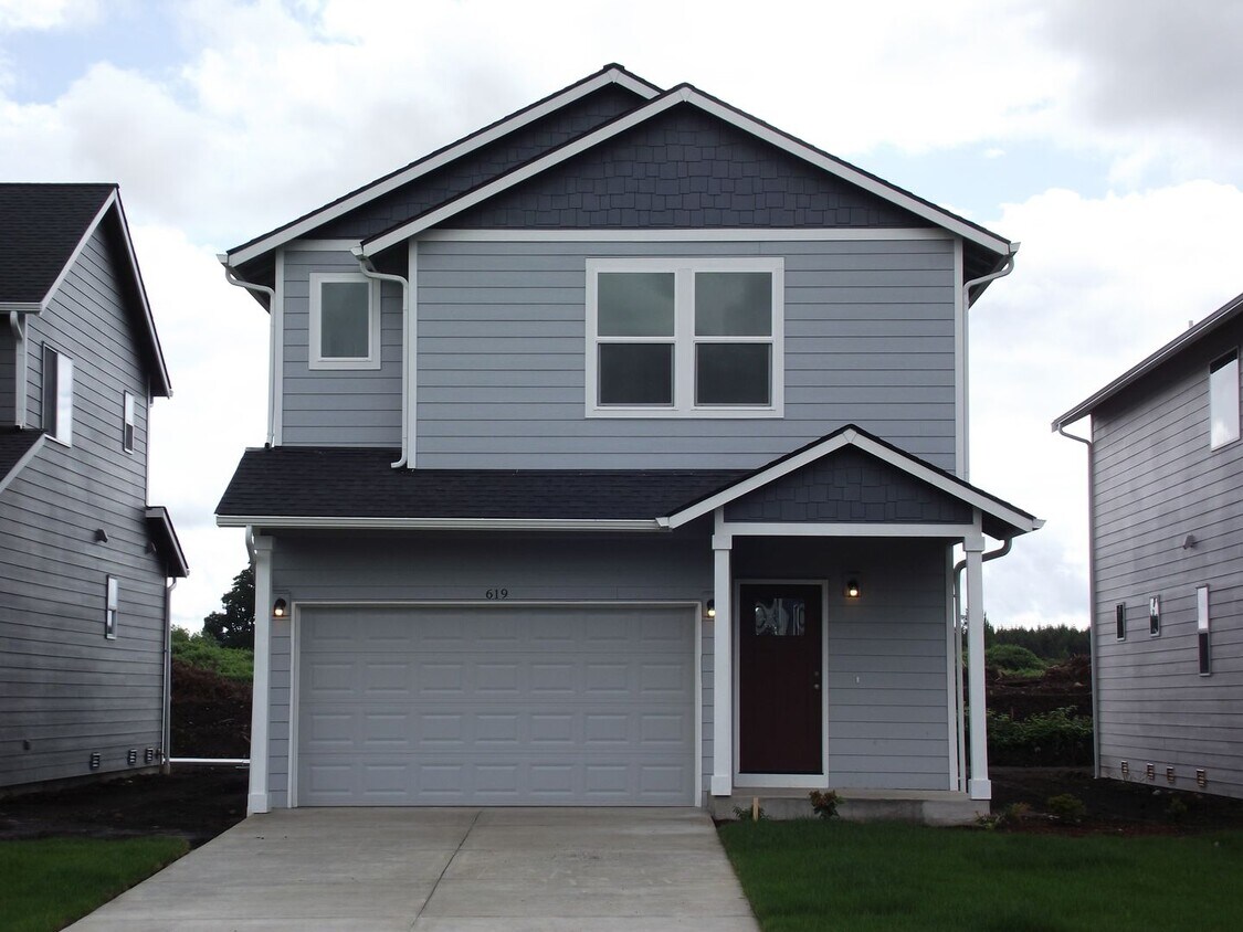 Primary Photo - Spacious 4-Bedroom Home Near Philomath Sch...
