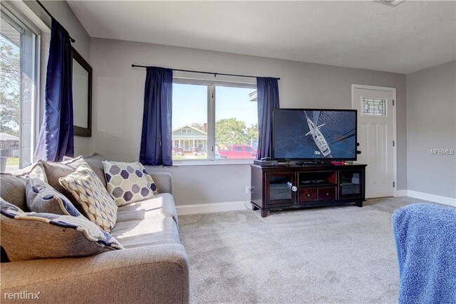 Building Photo - 3 br, 2 bath House - 2834 17th Ave N