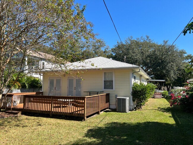 Foto del edificio - Woodlawn home 3/3/2 Available Now