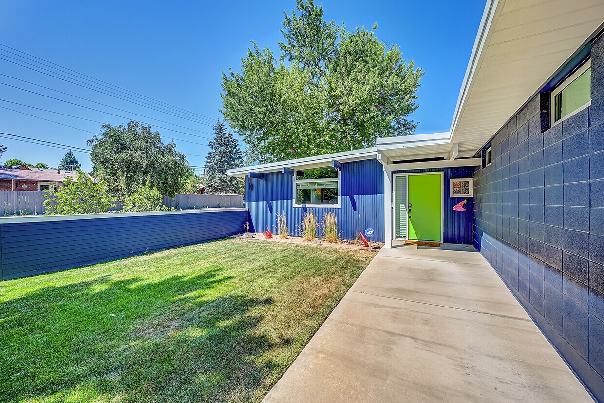 Primary Photo - Krisana Park 3 Bedroom Home