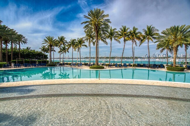 Foto del edificio - 1500 Bay Rd