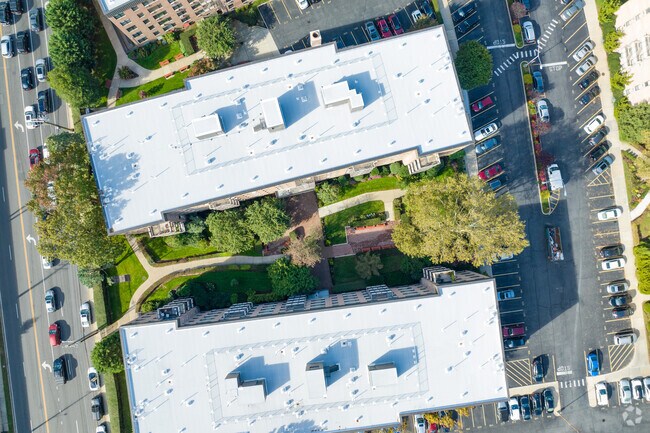 Foto del edificio - Birchwood Court