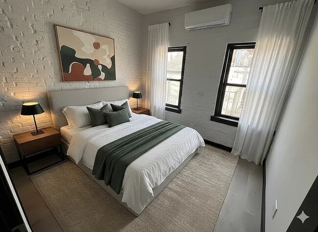 Building Photo - 110 Bedford St