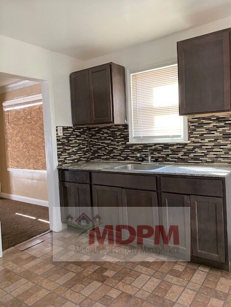 Foto del edificio - 9549 Grandmont Ave