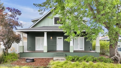 Building Photo - 916 N D St