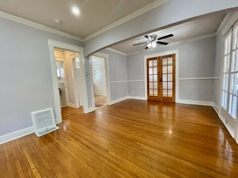 Primary Photo - 1237 Havenhurst Dr