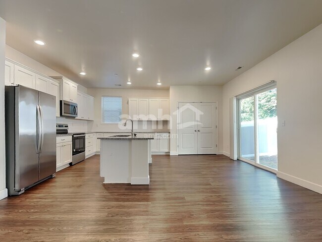 Foto del edificio - 13923 106th Ave E