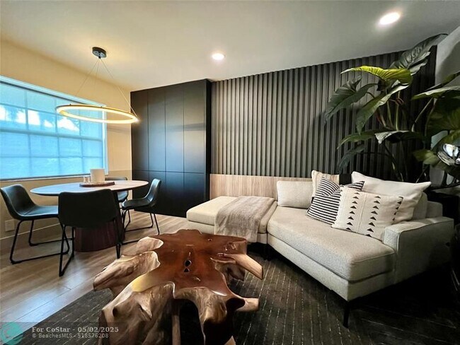 Foto del edificio - 2660 NE 8th Ave