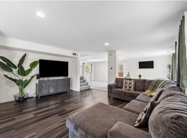 Building Photo - 39111 Cima Mesa Dr