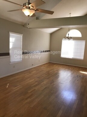 Building Photo - 1470 Autumn Ln