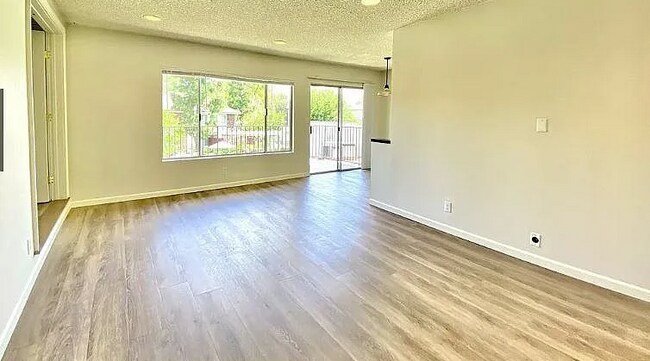 Foto del edificio - 985 S Idaho St