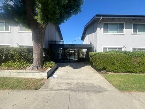 Building Photo - 6301 Coldwater Canyon Ave