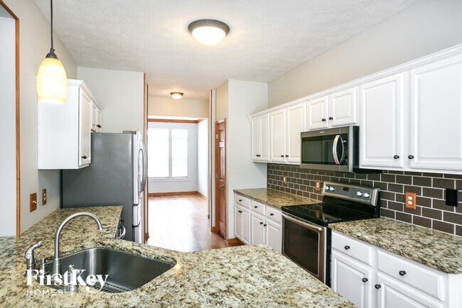 Foto del edificio - 102 Bradford Ct