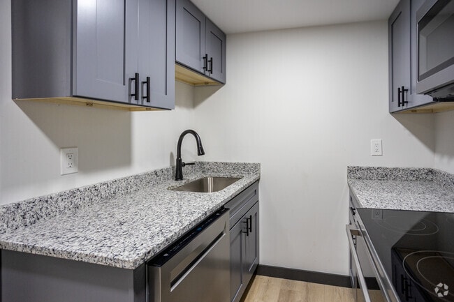 Estudio, 1BA - 798SF - Cocina - 2436 Belvedere Ave