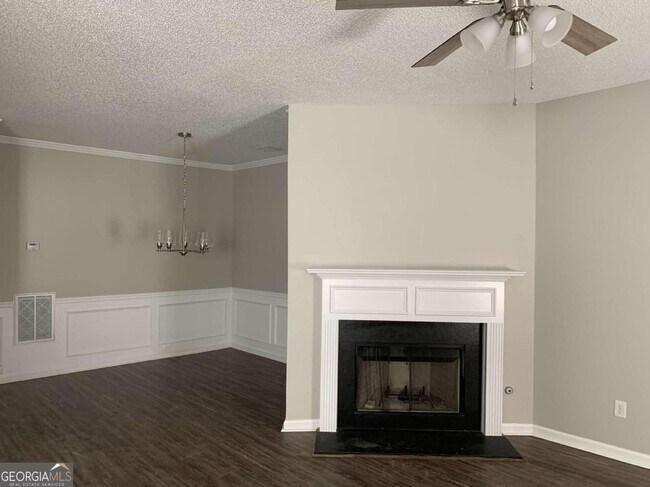 Building Photo - 174 Stillwood Dr