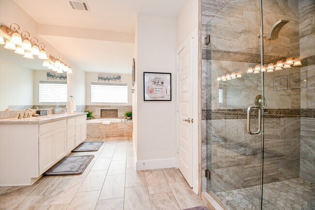 Foto del edificio - 4604 Chartres St