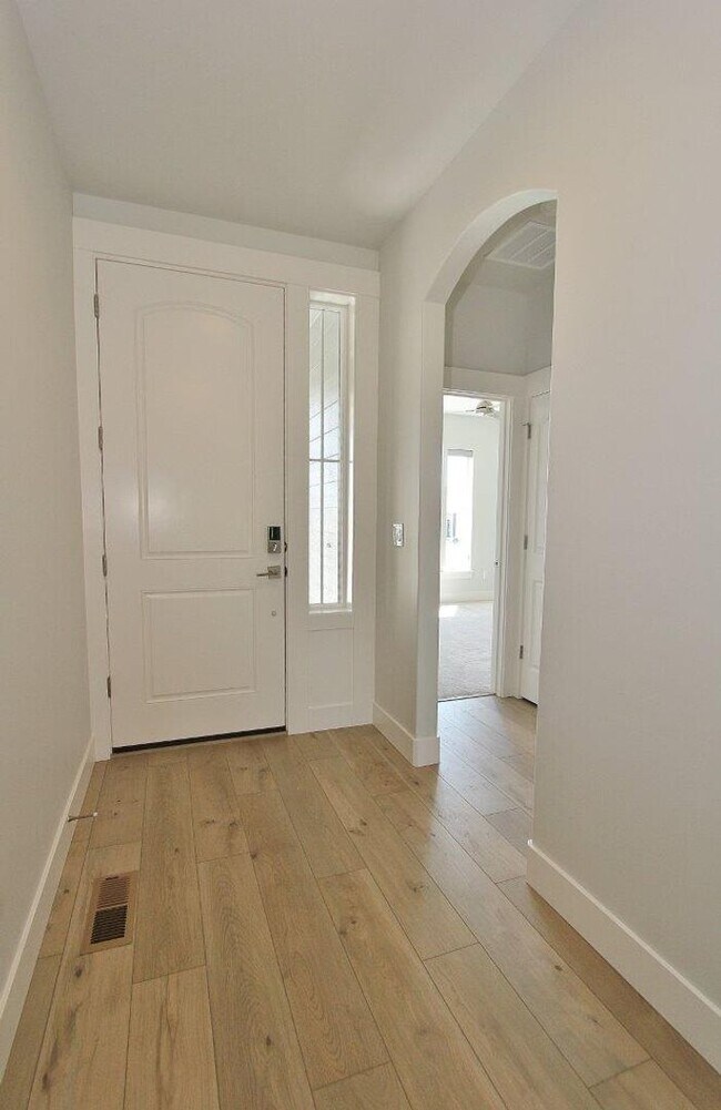 Building Photo - Immaculate Single-Level Home in Reveille de Valor