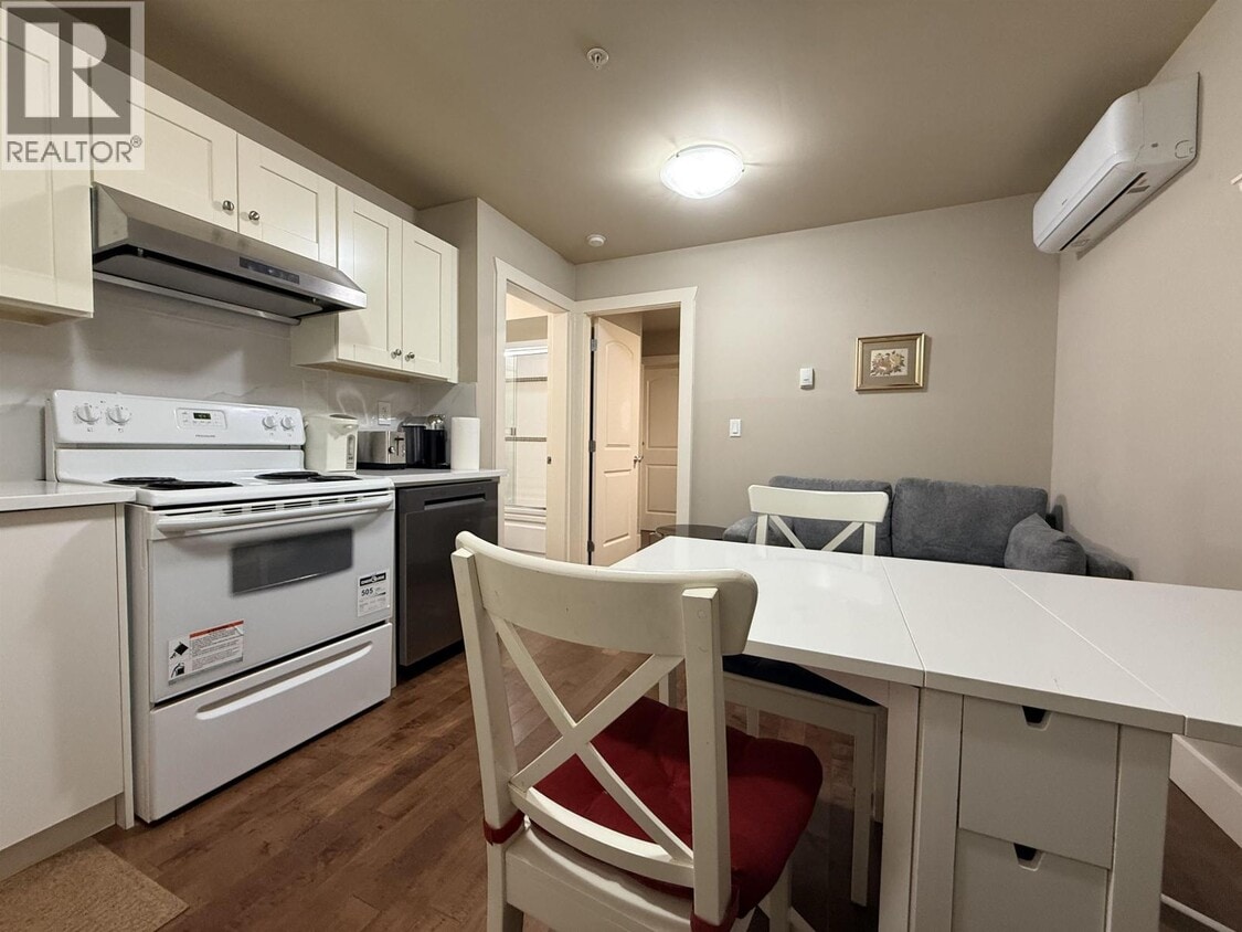 Photo principale - 888 W 61st Ave