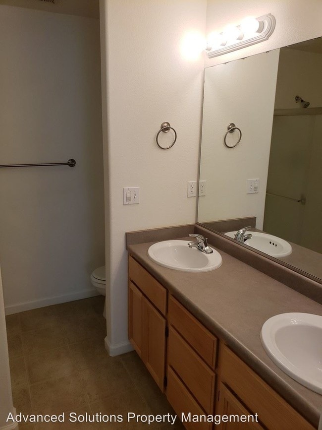 Building Photo - 1246 Mighty Oak Ln