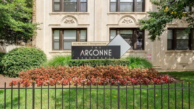 Foto del edificio - 1629 Columbia Rd NW