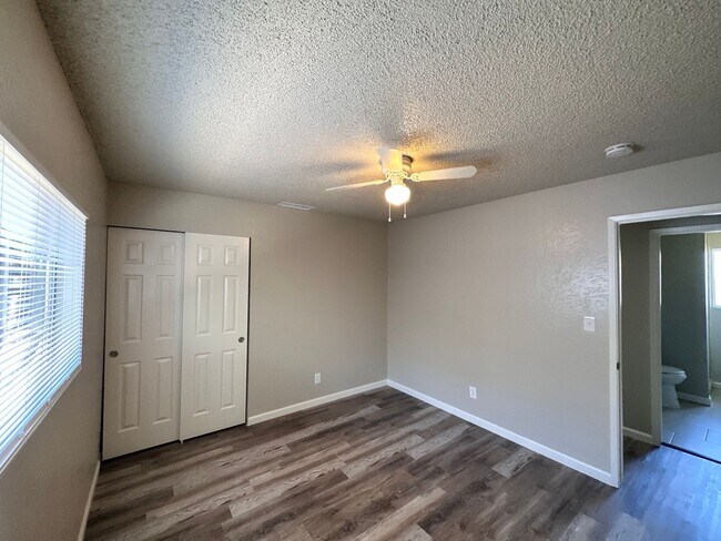 Building Photo - APPLY FOR THIS LOVELY HOME NOW!