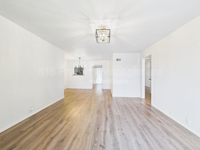Foto del edificio - 439 W 104th St