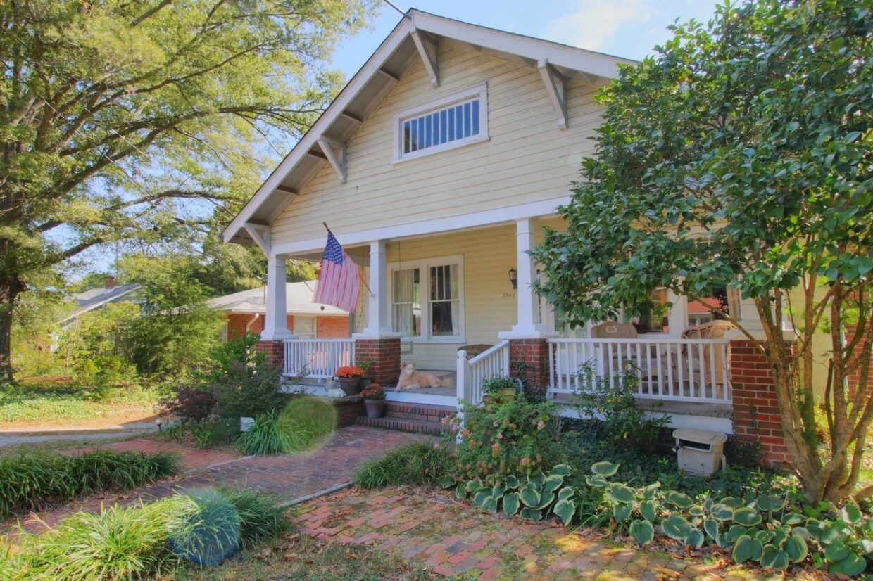 Primary Photo - Lovely 3 bedroom home in Lakewood!