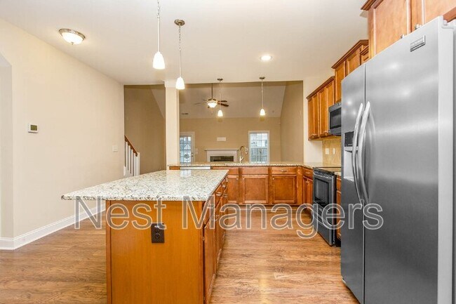Building Photo - 674 Stonebriar Ave