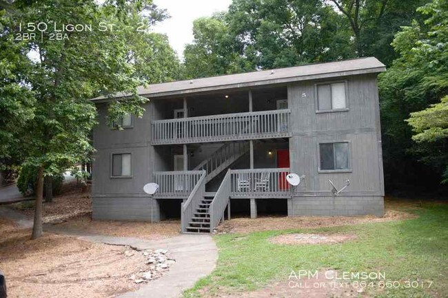Building Photo - 2104 Cederwood