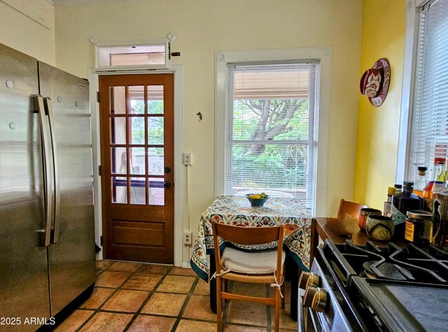 Foto del edificio - 25 Sowles Ave