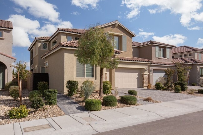 Building Photo - Luxury Skye Canyon 4 bedroom