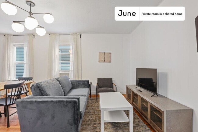 Foto del edificio - Room in Shared 3 bed/2 bath home