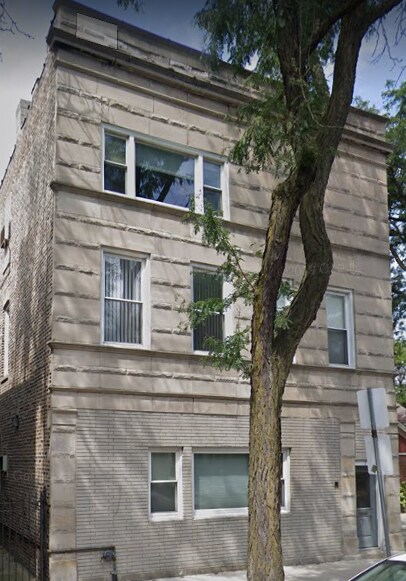 front of building - 712 S Carpenter St