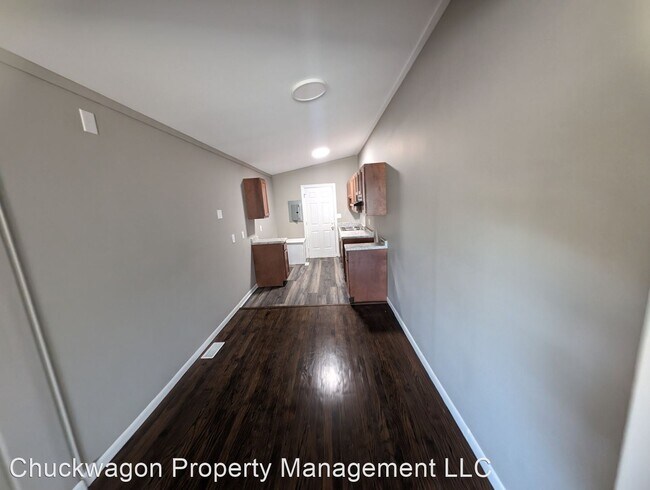 Building Photo - 3 br, 1 bath House - 95 Van Buren Drive,