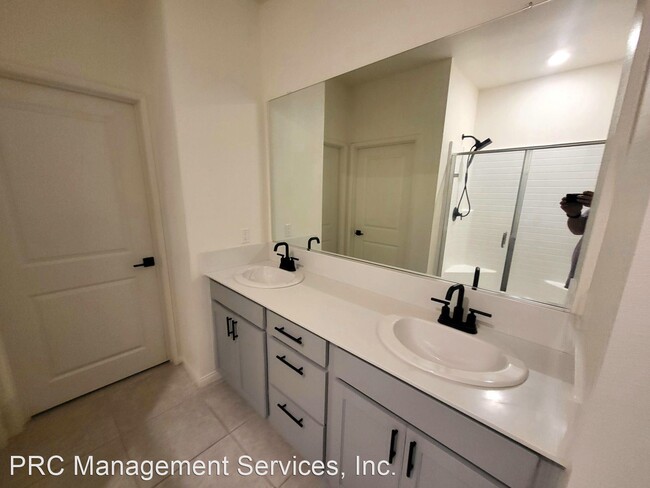Foto del edificio - 3 br, 3.5 bath House - 18447 W. Montage Lane