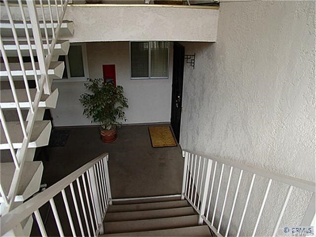 Foto del edificio - 2290 Via Puerta Via