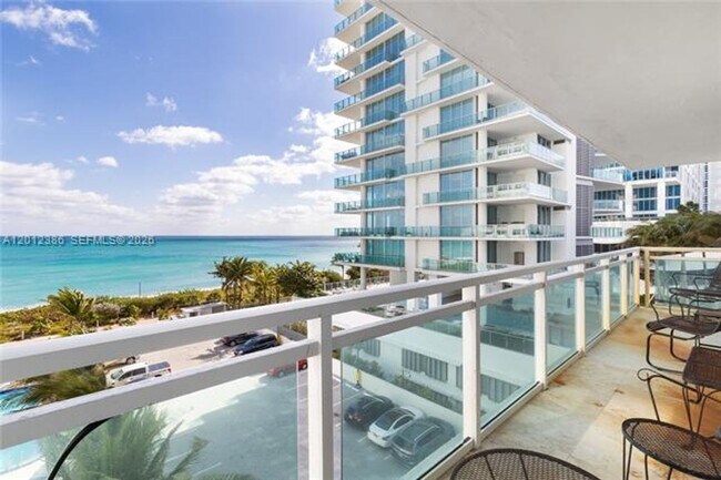 Foto del edificio - 6917 Collins Ave