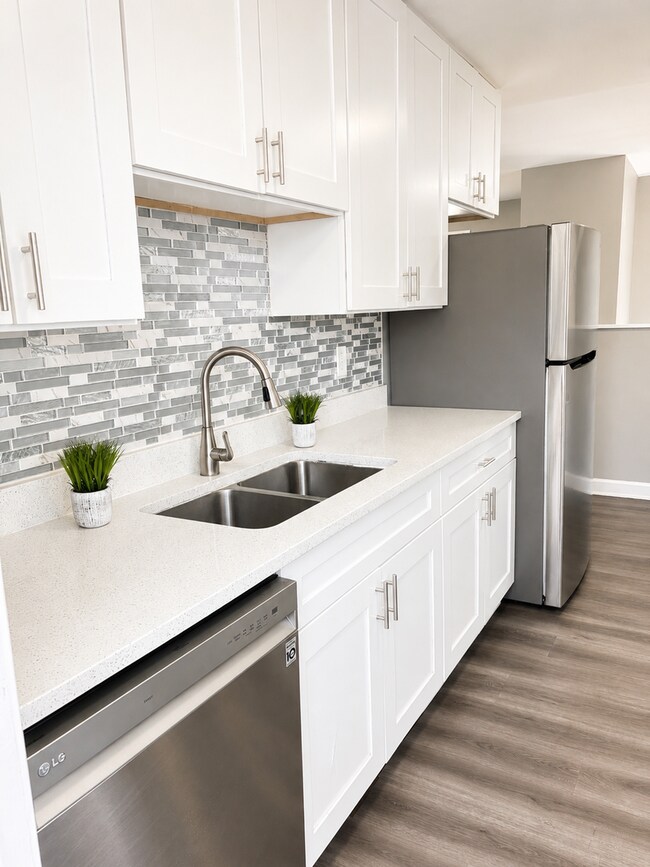 Foto del edificio - Spacious 3-Bedroom 2 Bath Home in Gary