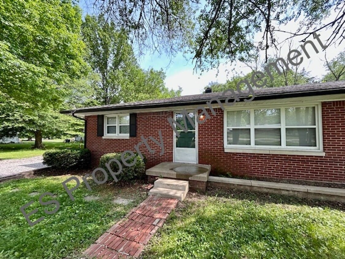 6617 Forest Ln Unit 6617 Forest Lane, Avon, IN 46123 Room for Rent in Avon, IN