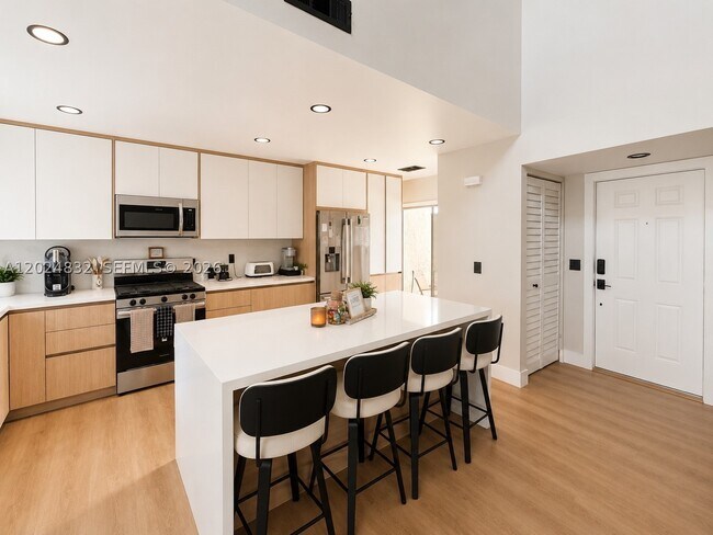 Foto del edificio - 6538 NW 170th Terrace