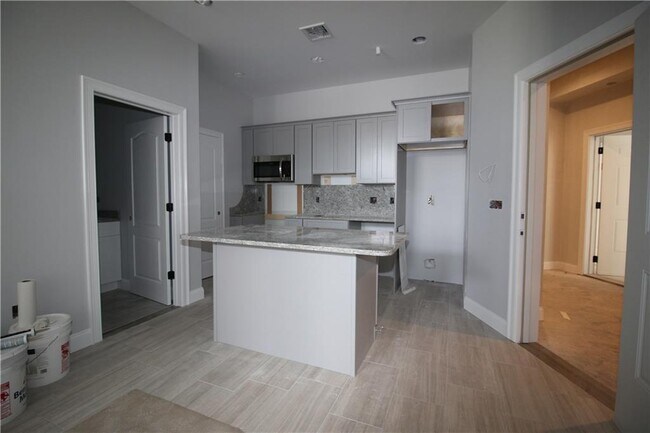 Foto del edificio - 130 Taunton Ave