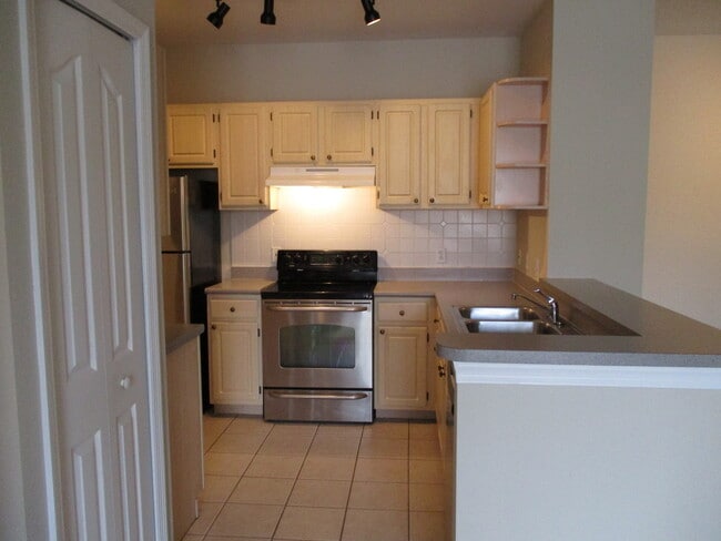 Building Photo - Beautiful 3BR/2BA Visconti Condo in Maitland!
