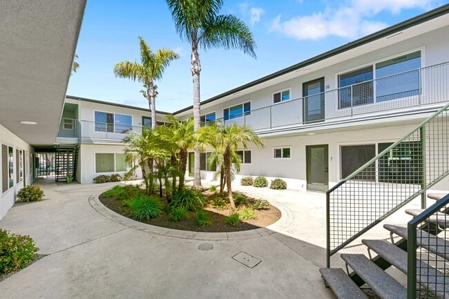 Interior Photo - 1720 Park Avenue