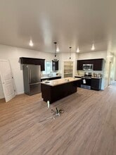 Building Photo - 504 St