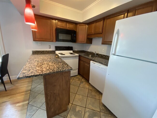 Foto del edificio - 5 br, 2 bath House - 510 Lawrence St Apt 5